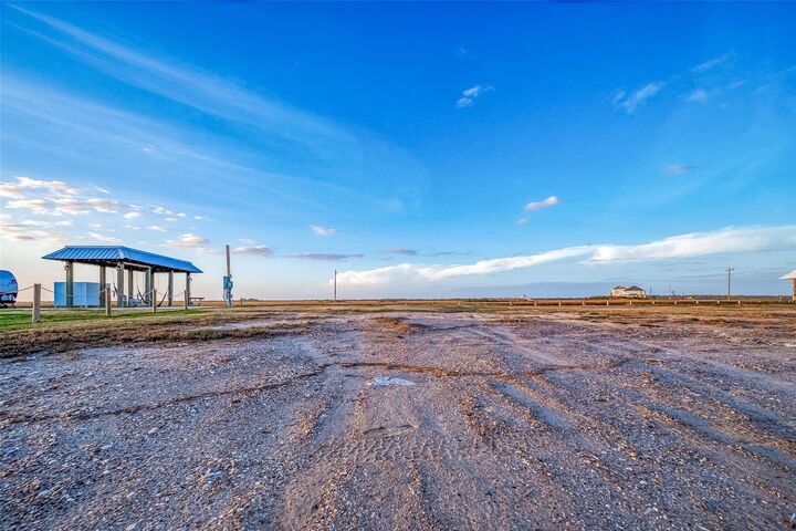 Property Photo:  1111 Gator Point  TX 77650 