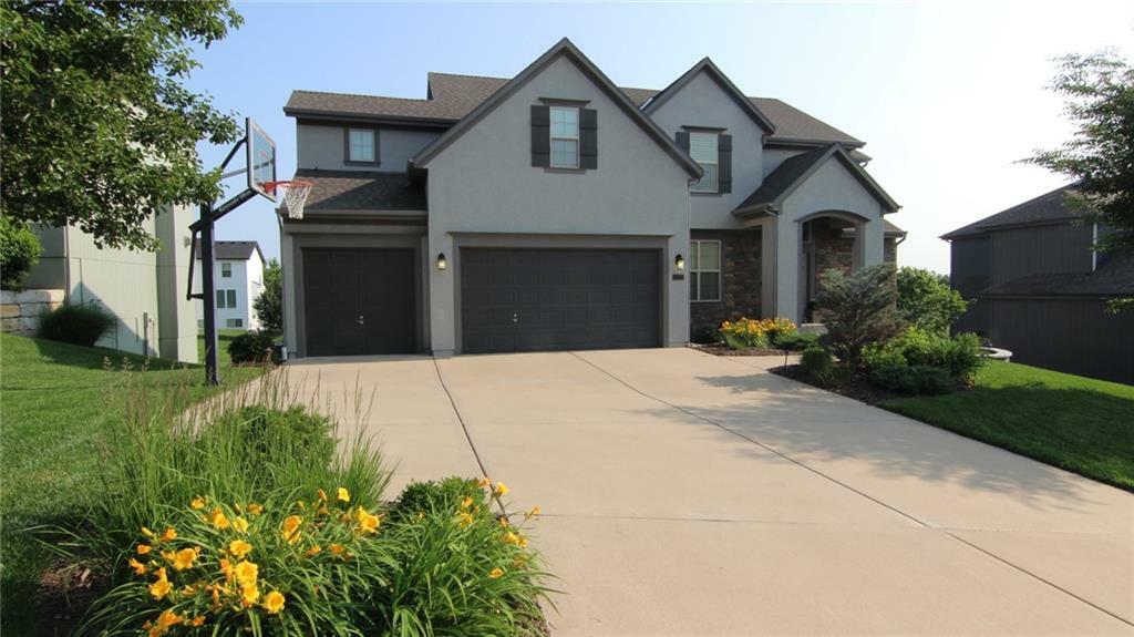 Property Photo: 21222 W 46th Terrace KS 66218