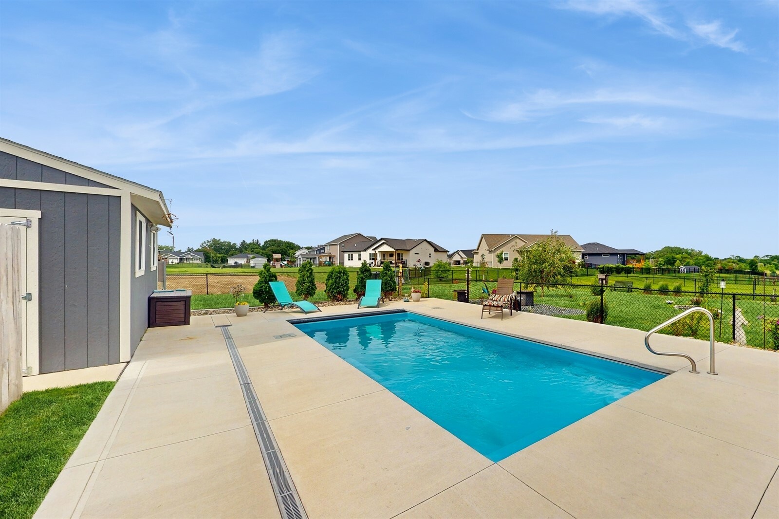 469 SE Hollow Court  West Des Moines IA 50265 photo