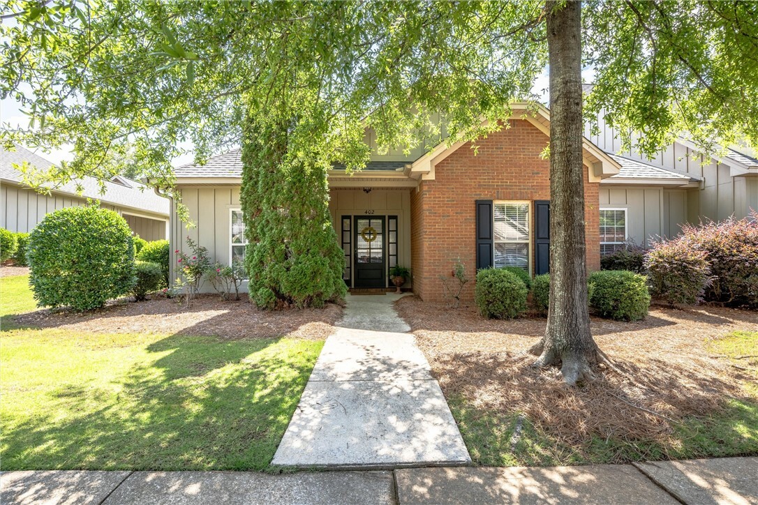 Property Photo: 1630 Academy Drive 402 AL 36830
