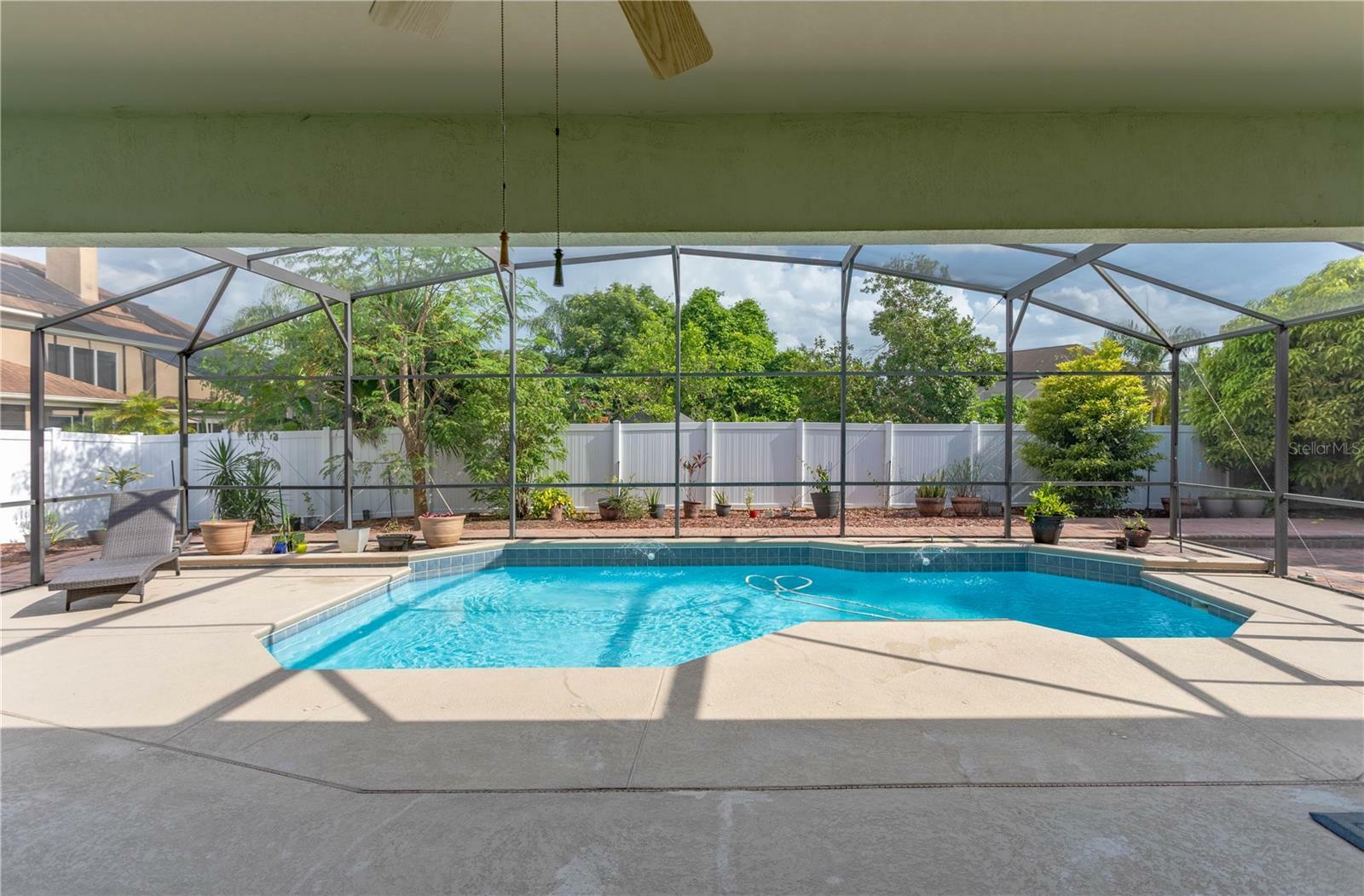 Property Photo: 2406 Blossomwood Drive FL 32765