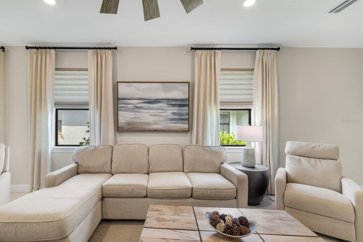 Property Photo: 6239 Baywood Court FL 34211