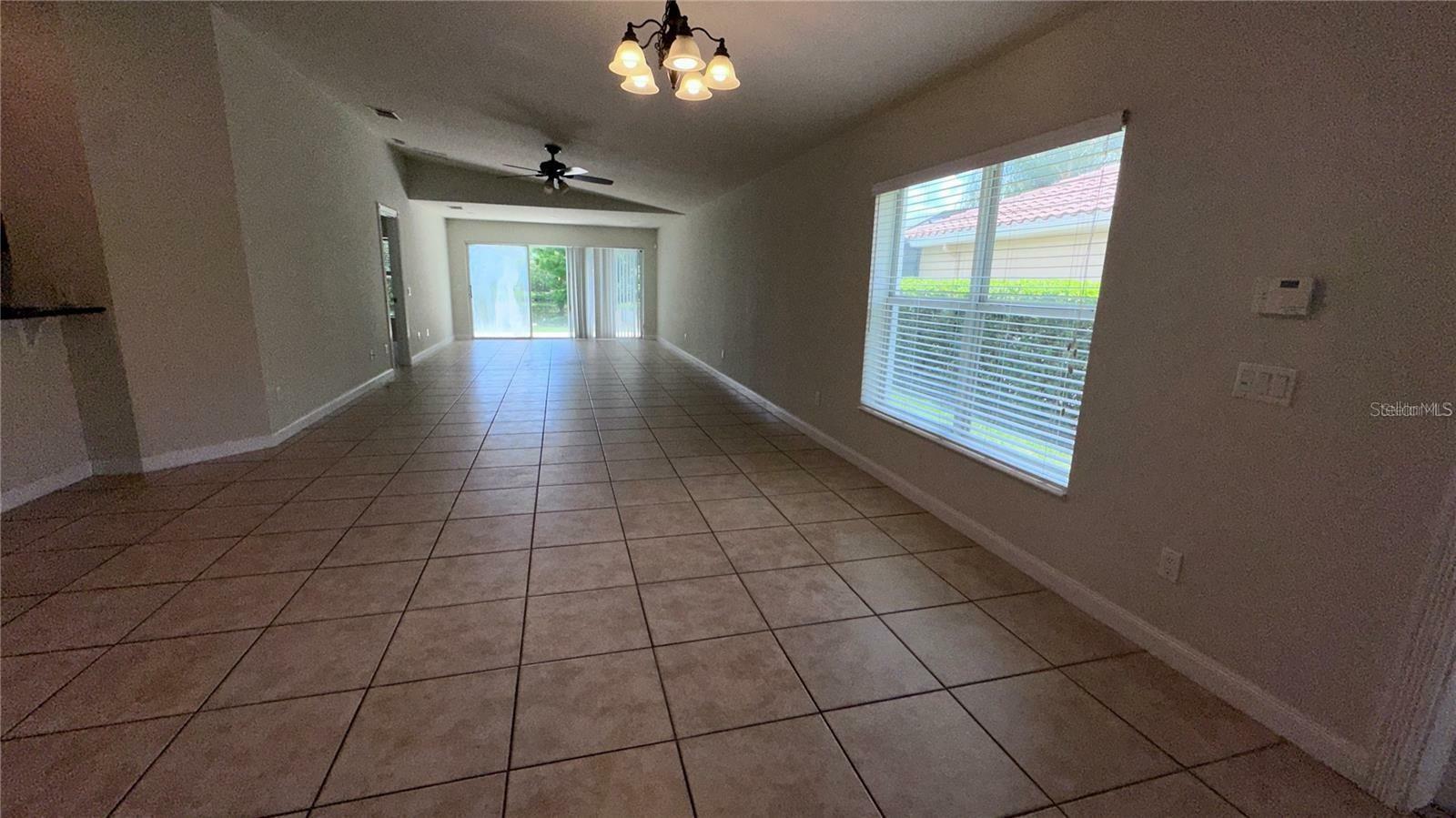 Property Photo: 12055 Modena Lane FL 32827