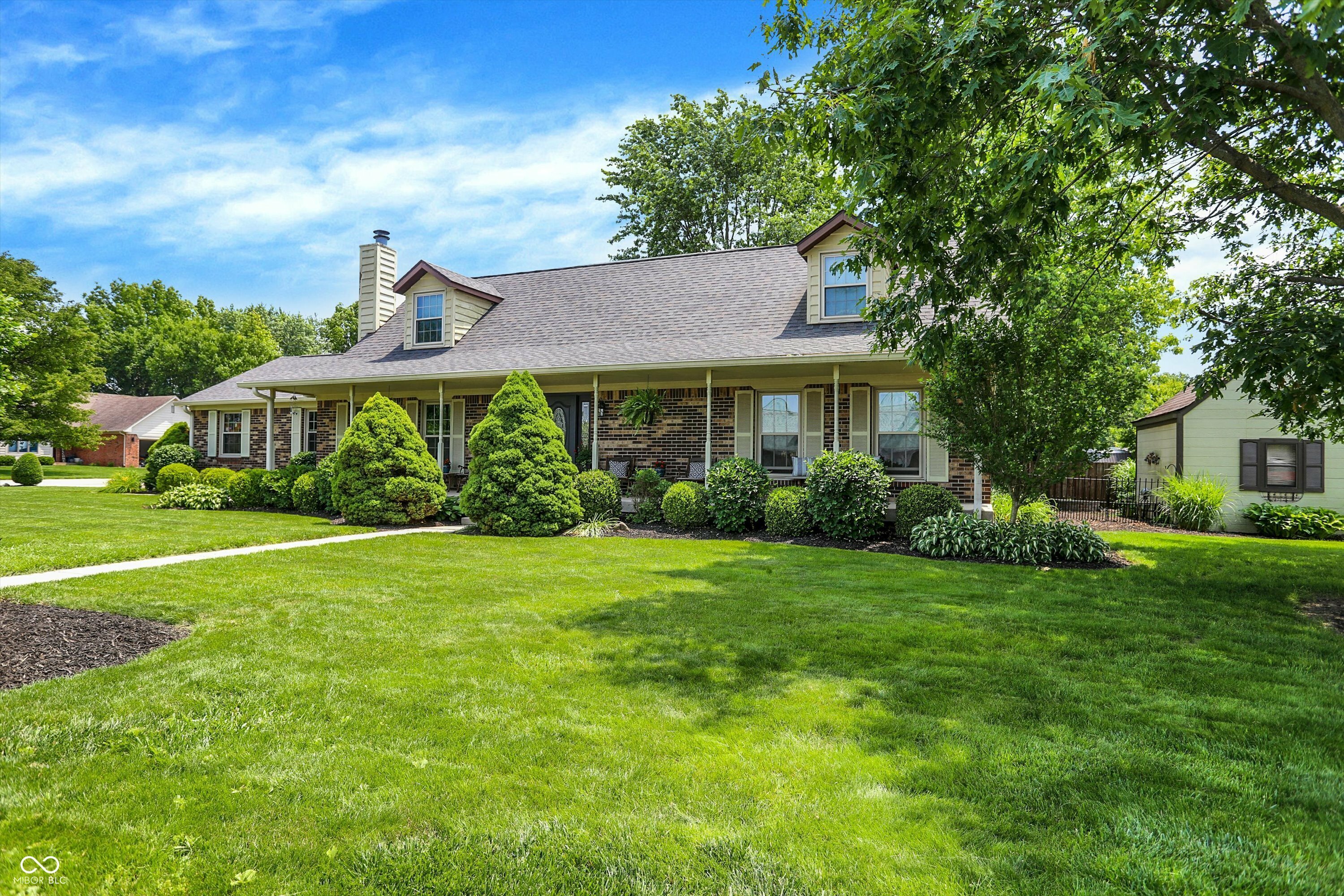 Property Photo: 47 Oakwood Court IN 46112
