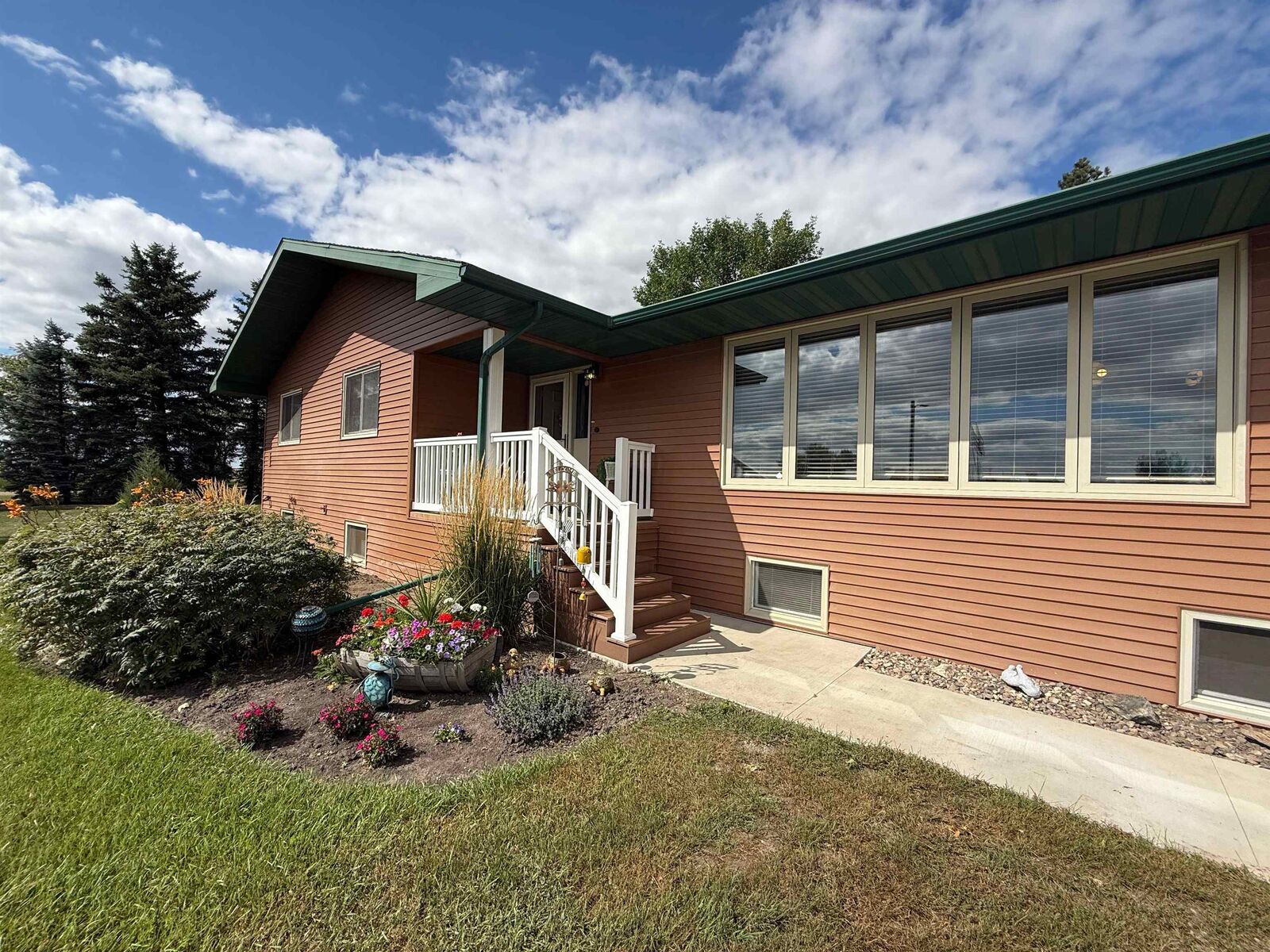 Property Photo: 3900 16th St NW ND 58703