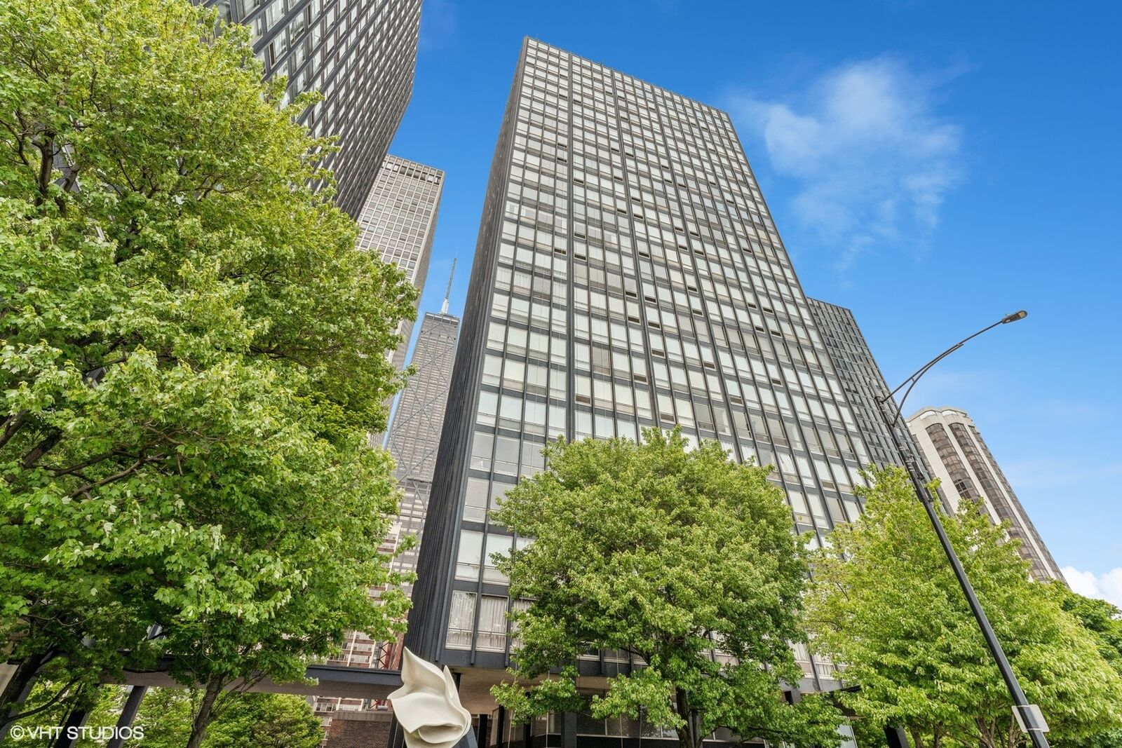 Property Photo: 880 N Lake Shore Drive 4E IL 60611
