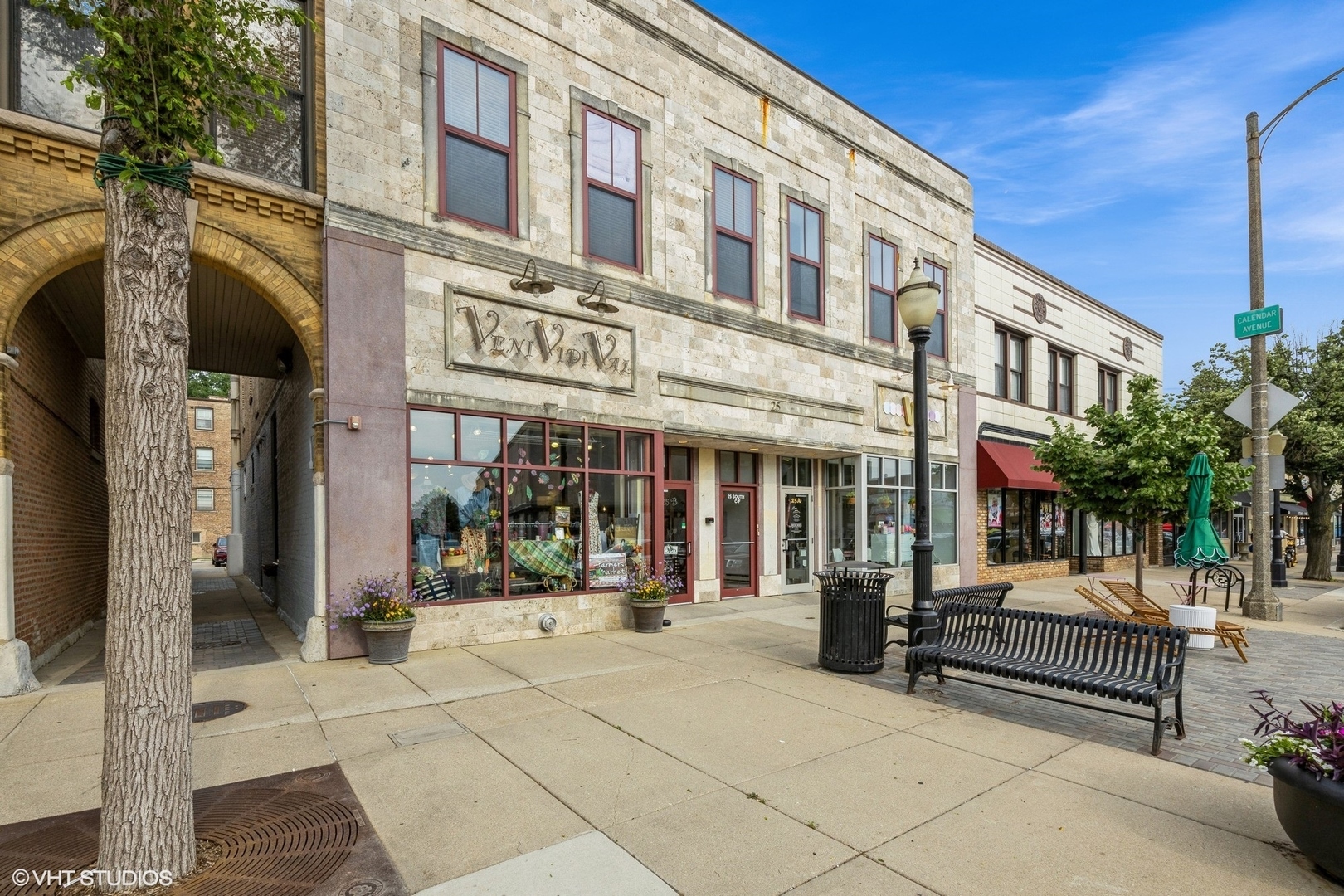 Property Photo: 25 S La Grange Road E IL 60525