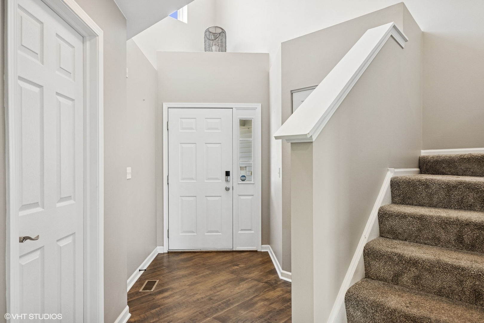 Property Photo: 11009 Cape Cod Lane IL 60142