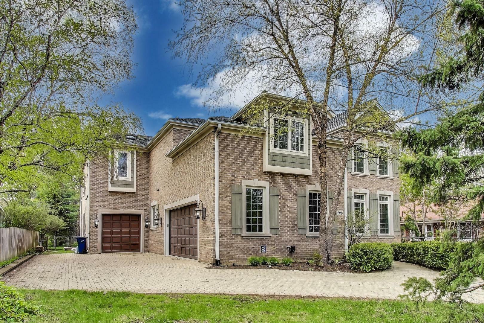 Property Photo: 628 Greenwood Road IL 60062