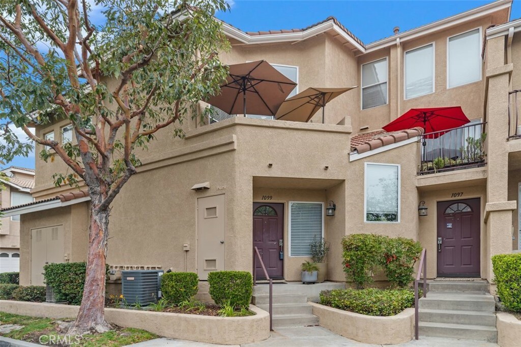 Property Photo: 1099 S Positano Avenue CA 92808
