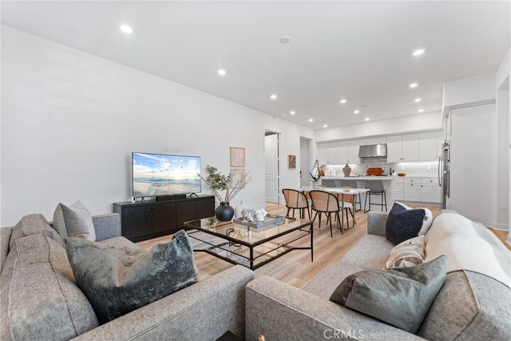 Property Photo:  167 Sash  CA 92618 