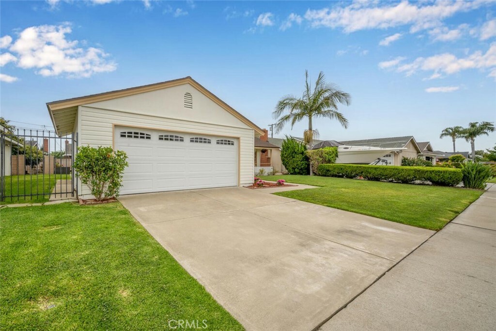 Property Photo:  6272 Hooker Drive  CA 92647 