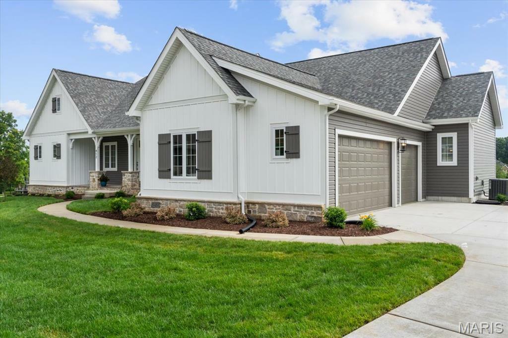 Property Photo: 412 Parkview Lane MO 63025