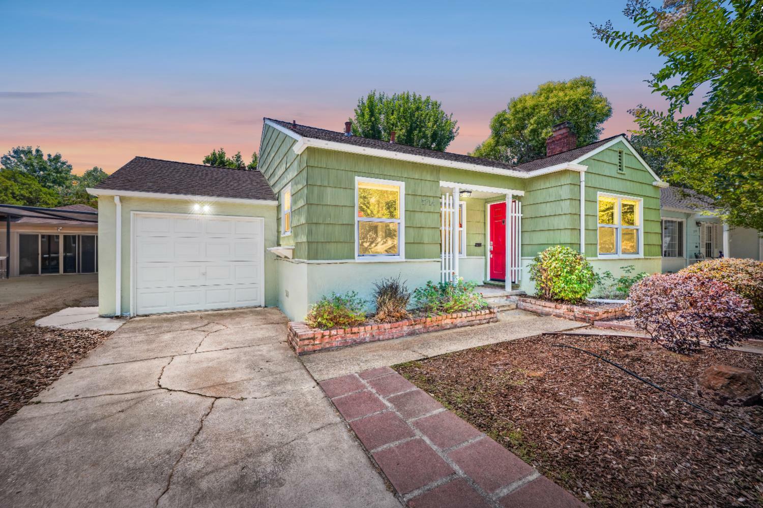 Property Photo:  5714 7th Avenue  CA 95820 