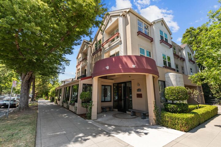 Property Photo: 2025 S Street 201 CA 95811