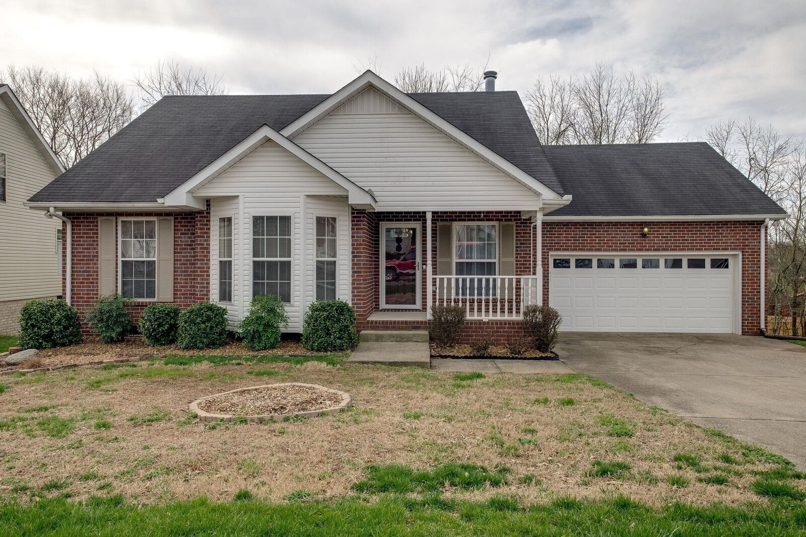 Property Photo: 118 Homestead Pl TN 37075
