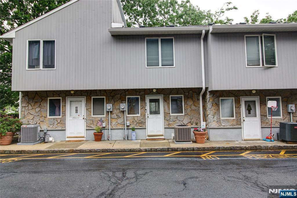 Property Photo:  6 Essex F-32  NJ 07109 