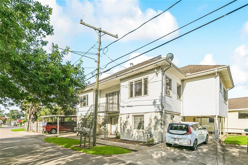 Property Photo: 400 Aris Avenue LA 70005