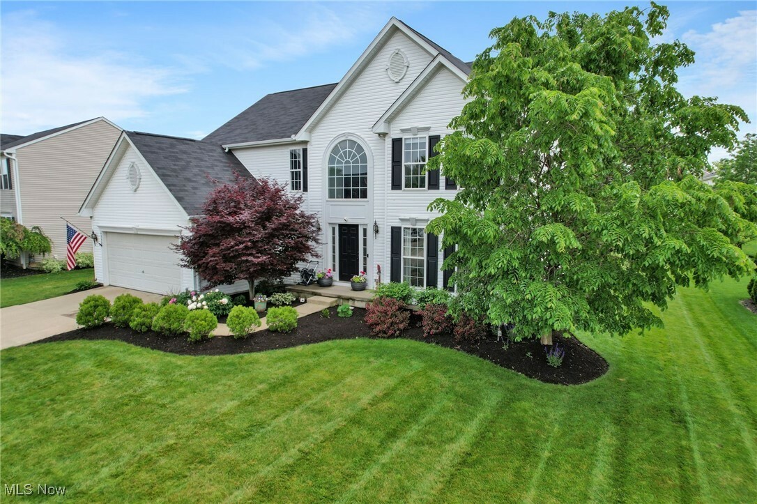 Property Photo: 4532 Ridgestone Way OH 44256