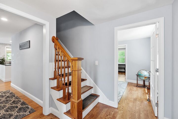 Property Photo: 10 Buttonwood Drive NH 03049