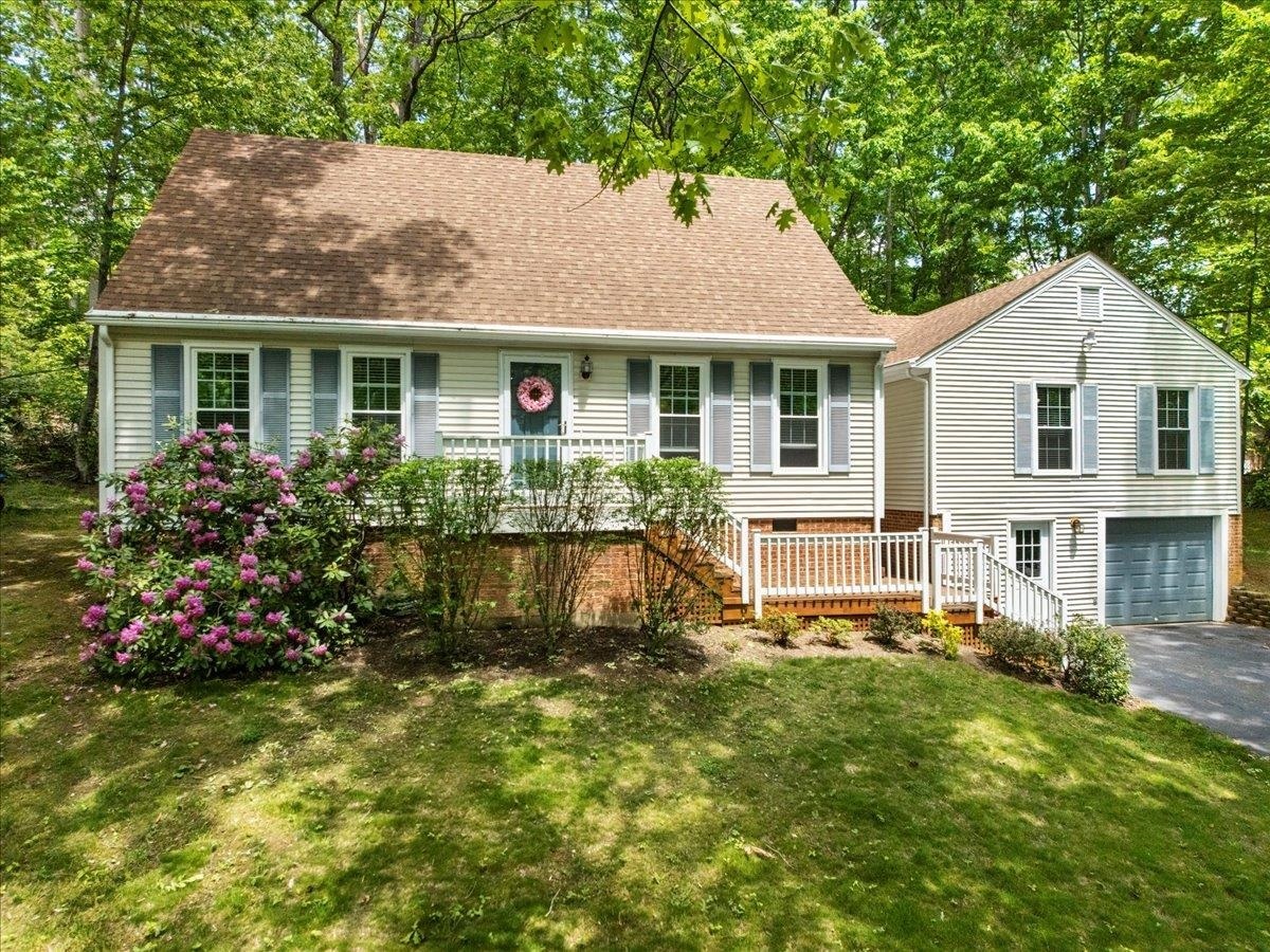 Property Photo: 1290 Sherwood Drive VA 24073