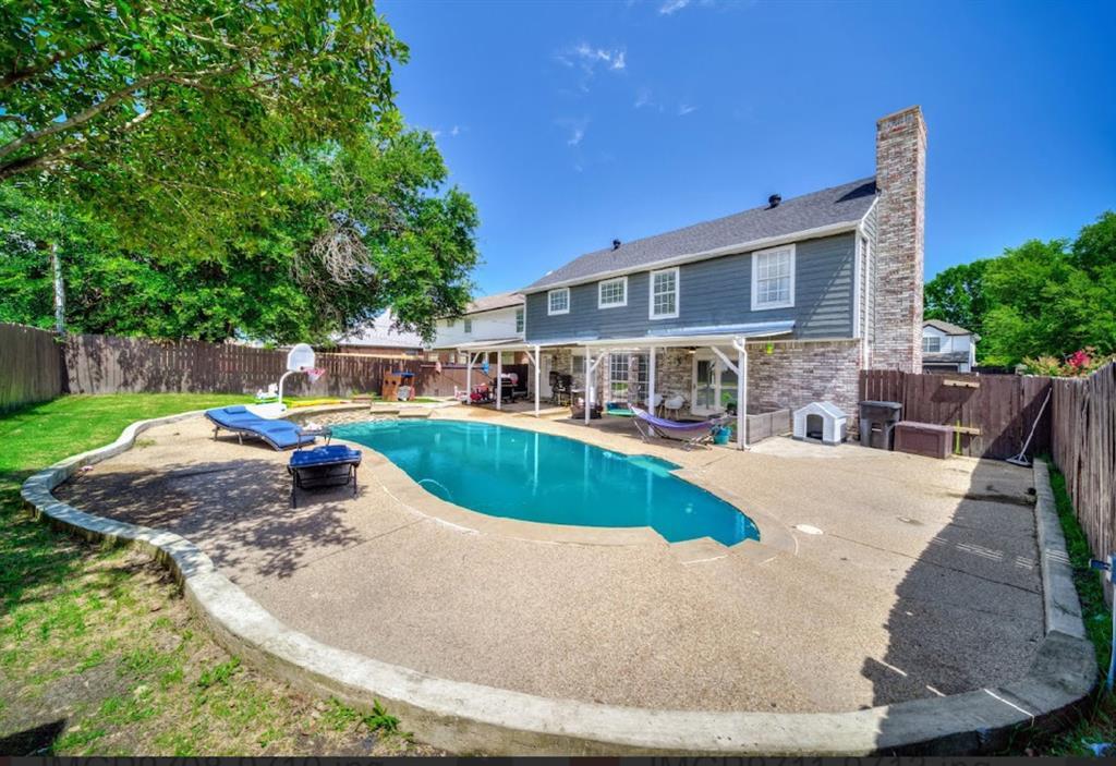Property Photo: 2322 Snowdon Drive TX 76018