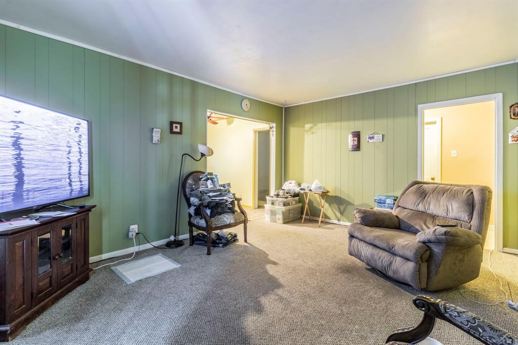 Property Photo: 1213 Pine Street TX 75050