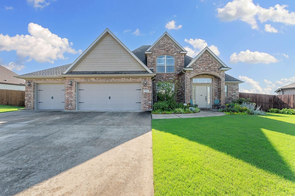 Property Photo: 5703 S 66th Street AR 72718