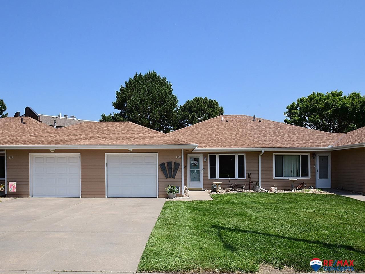 Property Photo:  2308 W Q Street  NE 68528 