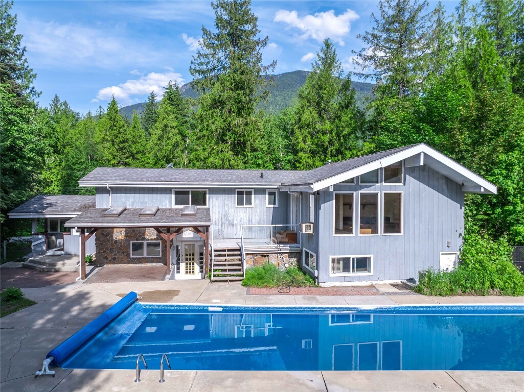 Property Photo: 1833 Park Drive BC V0E 2S1
