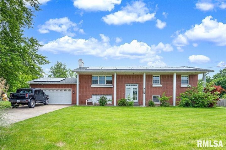 24649 Spring Creek Road  Washington IL 61571 photo