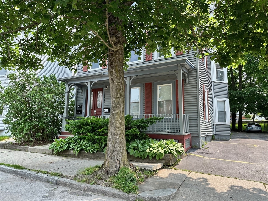 34 Wachusett St  Worcester MA 01609 photo