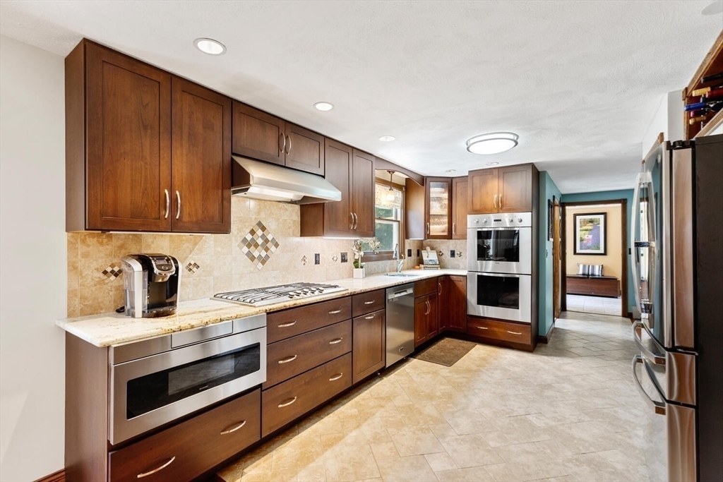 Property Photo: 21 Pratt St MA 01821