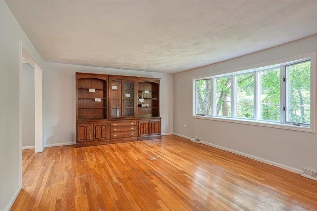 Property Photo: 14 Fay Ln MA 01532