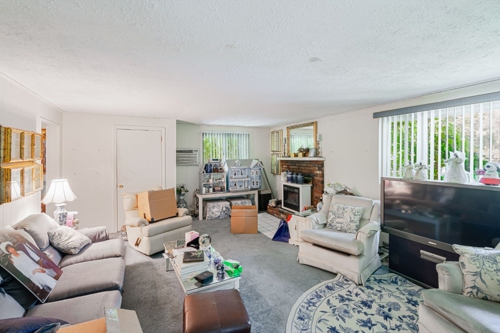 Property Photo: 160 Hartford St MA 01702