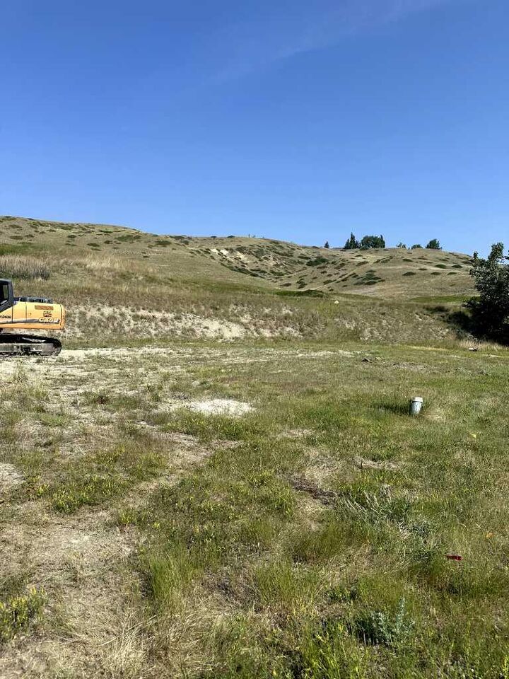 Property Photo: 385 Canyon Boulevard W AB T1K 6V2