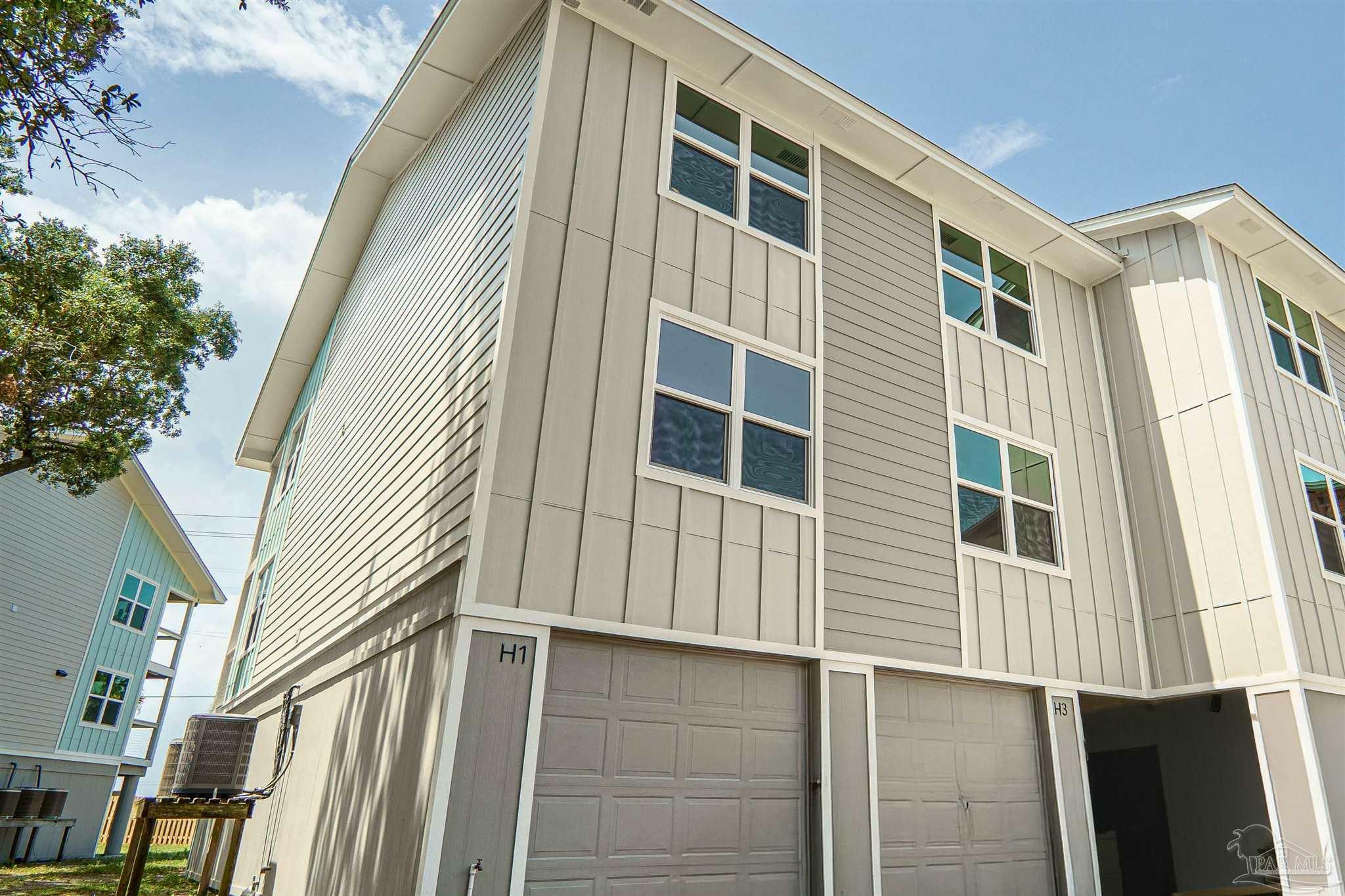 Property Photo: 200 Pensacola Beach Rd H-1 FL 32561