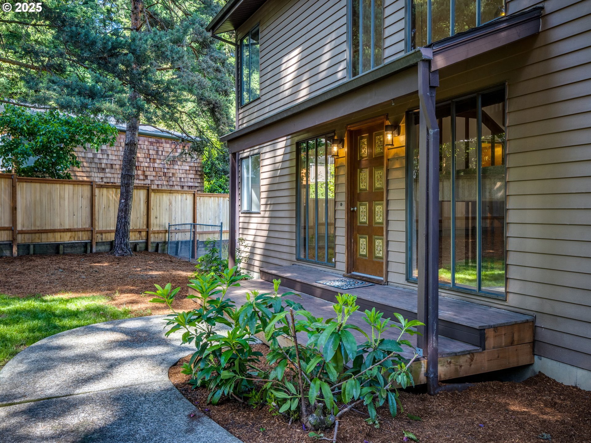 Property Photo: 7785 SW West Slope Dr OR 97225