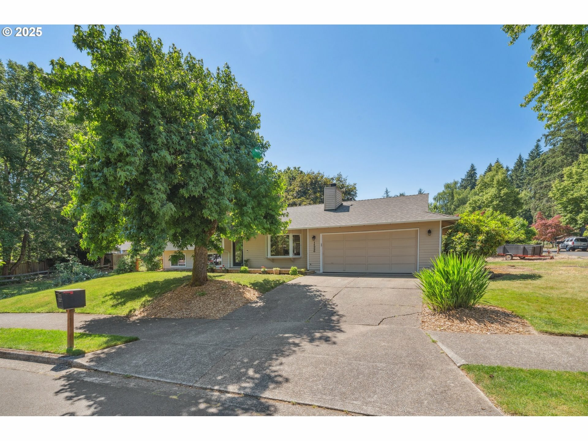 Property Photo: 14990 SW Carolwood Dr OR 97007