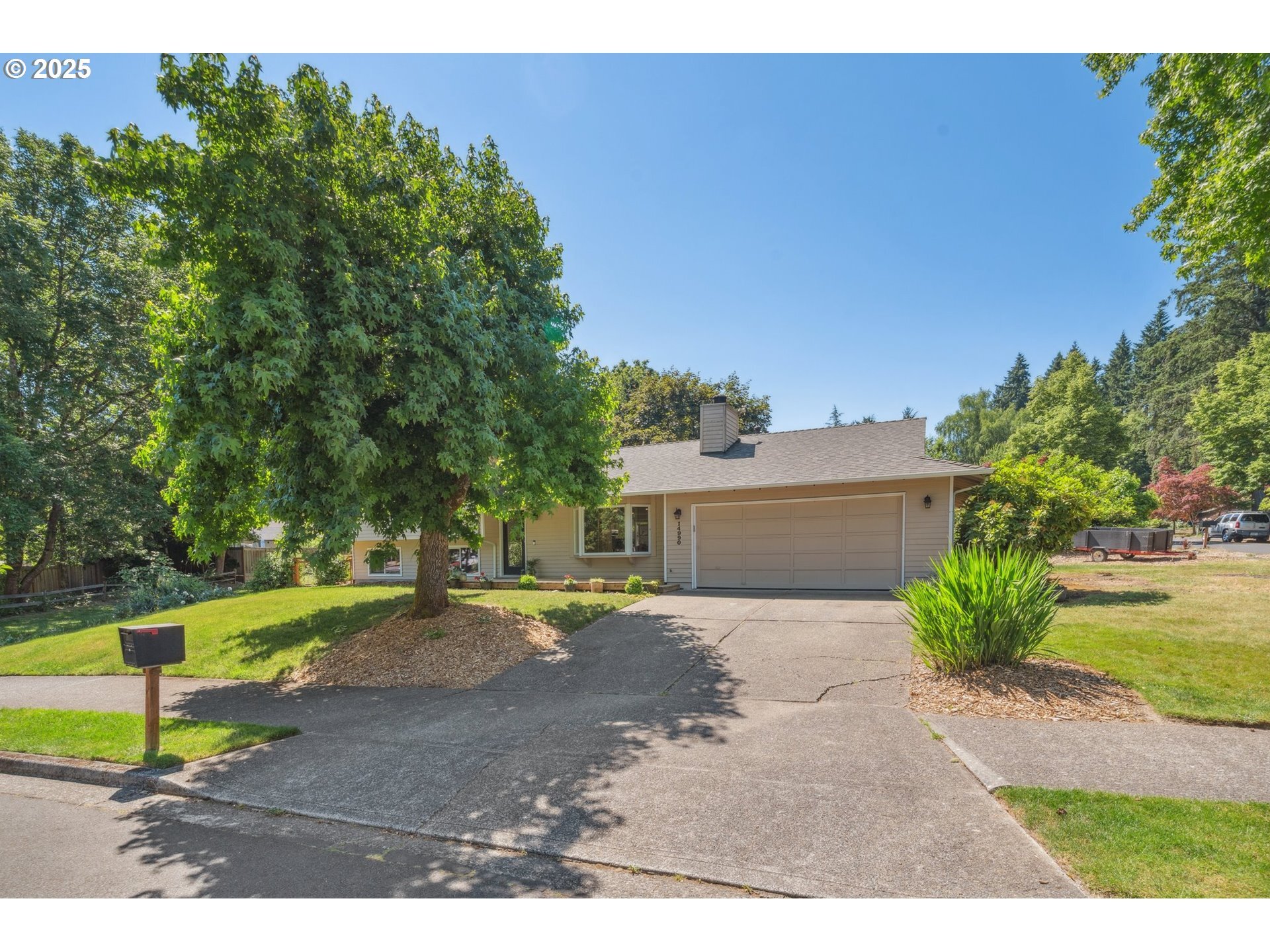 Property Photo: 14990 SW Carolwood Dr OR 97007