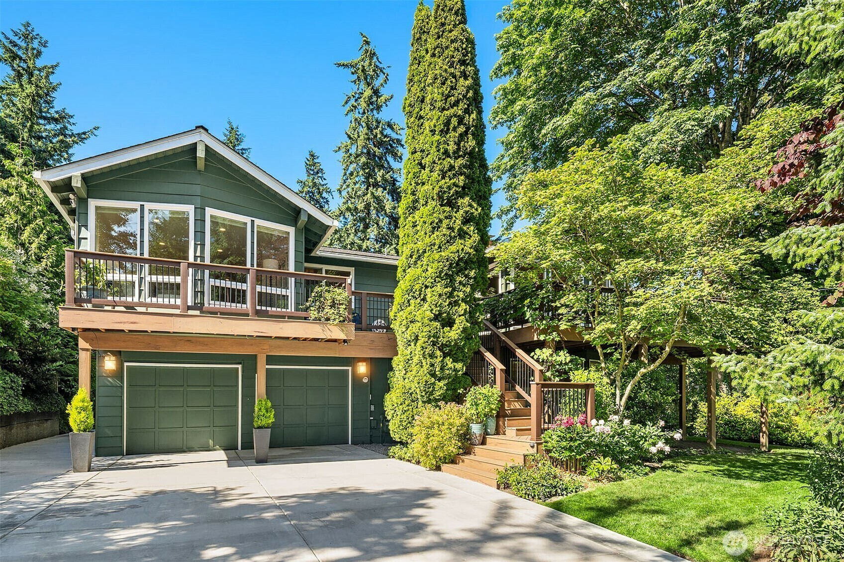 Property Photo: 9340 SE 68th Street WA 98040