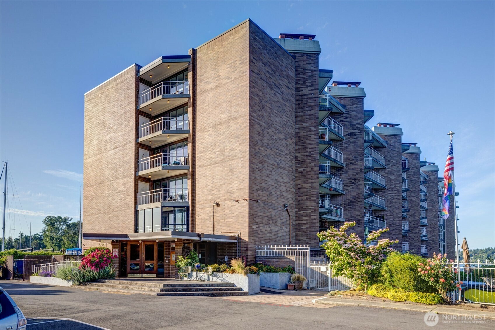 Property Photo:  9500  Rainier Avenue S 303  WA 98118 