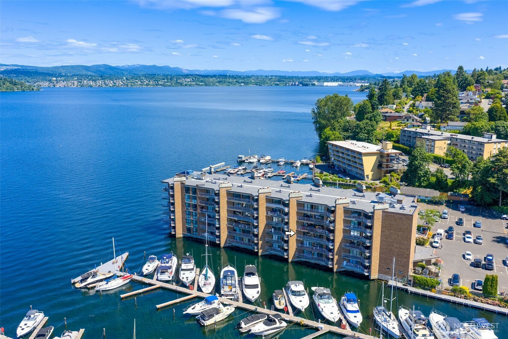 Property Photo: 9500 Rainier Avenue S 303 WA 98118