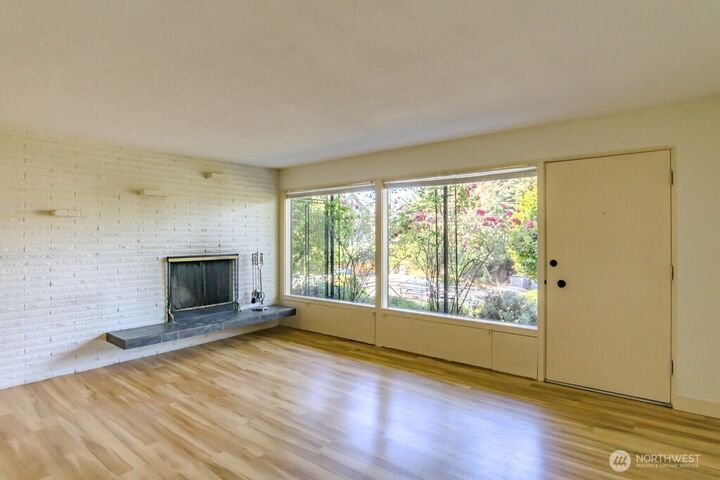 Property Photo:  2336  Minor Avenue E 2  WA 98102 