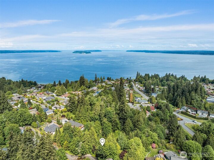 Property Photo: 4635 Seahurst Avenue WA 98203