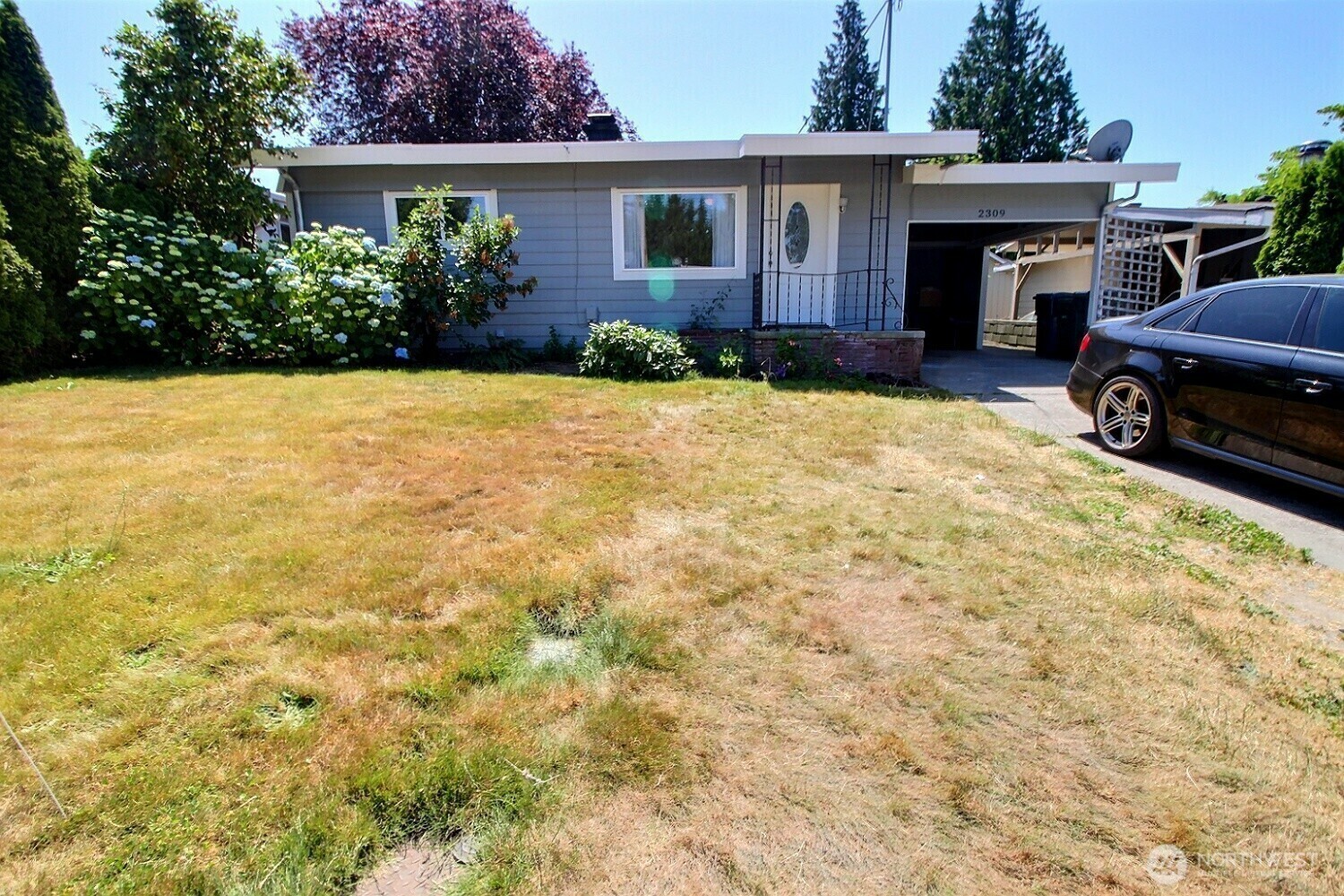 Property Photo: 2309 NE 9th Place WA 98056