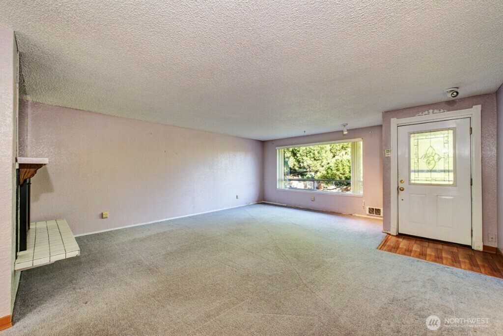 Property Photo: 13731 Greenwood Avenue N WA 98133