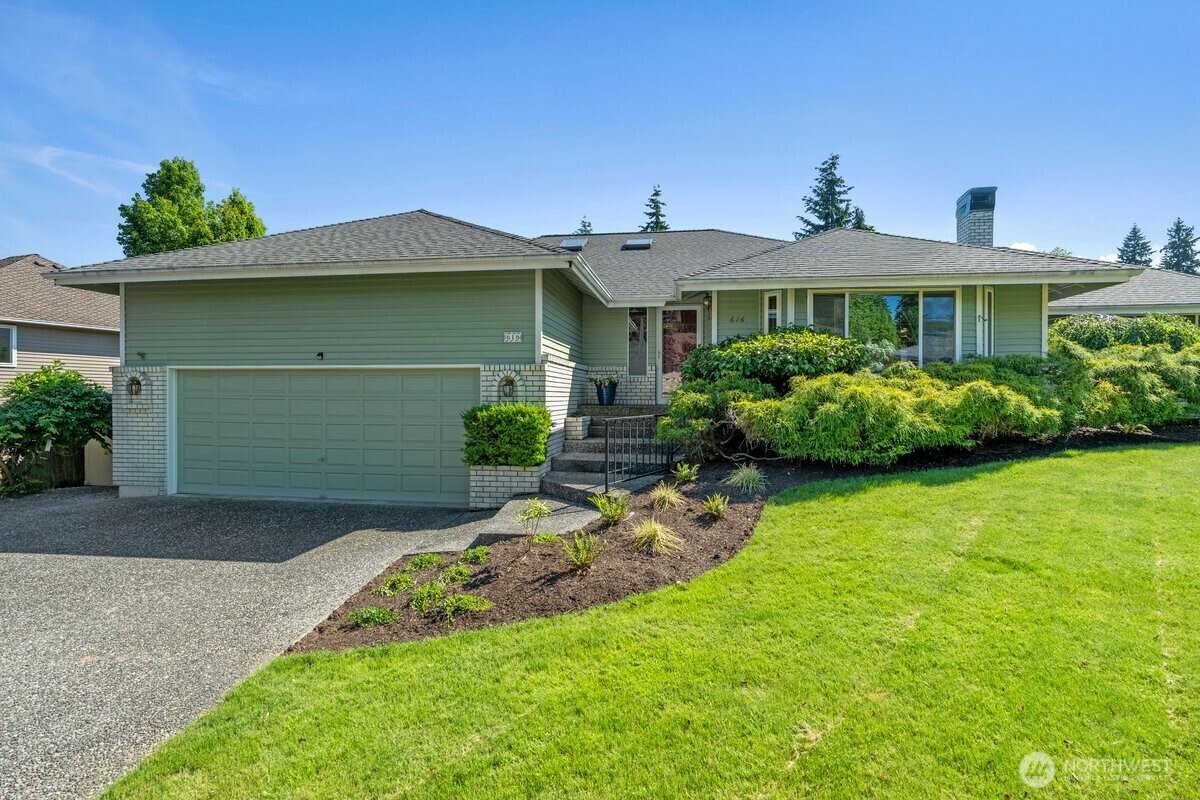 Property Photo: 616 152nd Place SW WA 98087