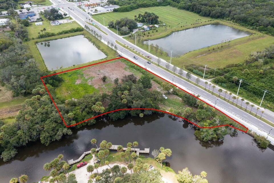 Property Photo: 2083 W Midway Road FL 34981