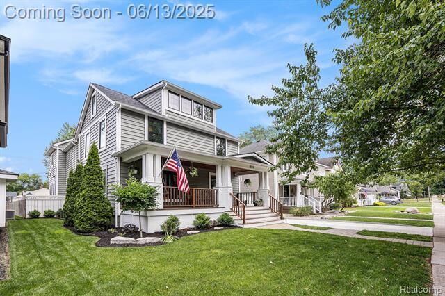 Property Photo:  424 Taylor Avenue  MI 48307 